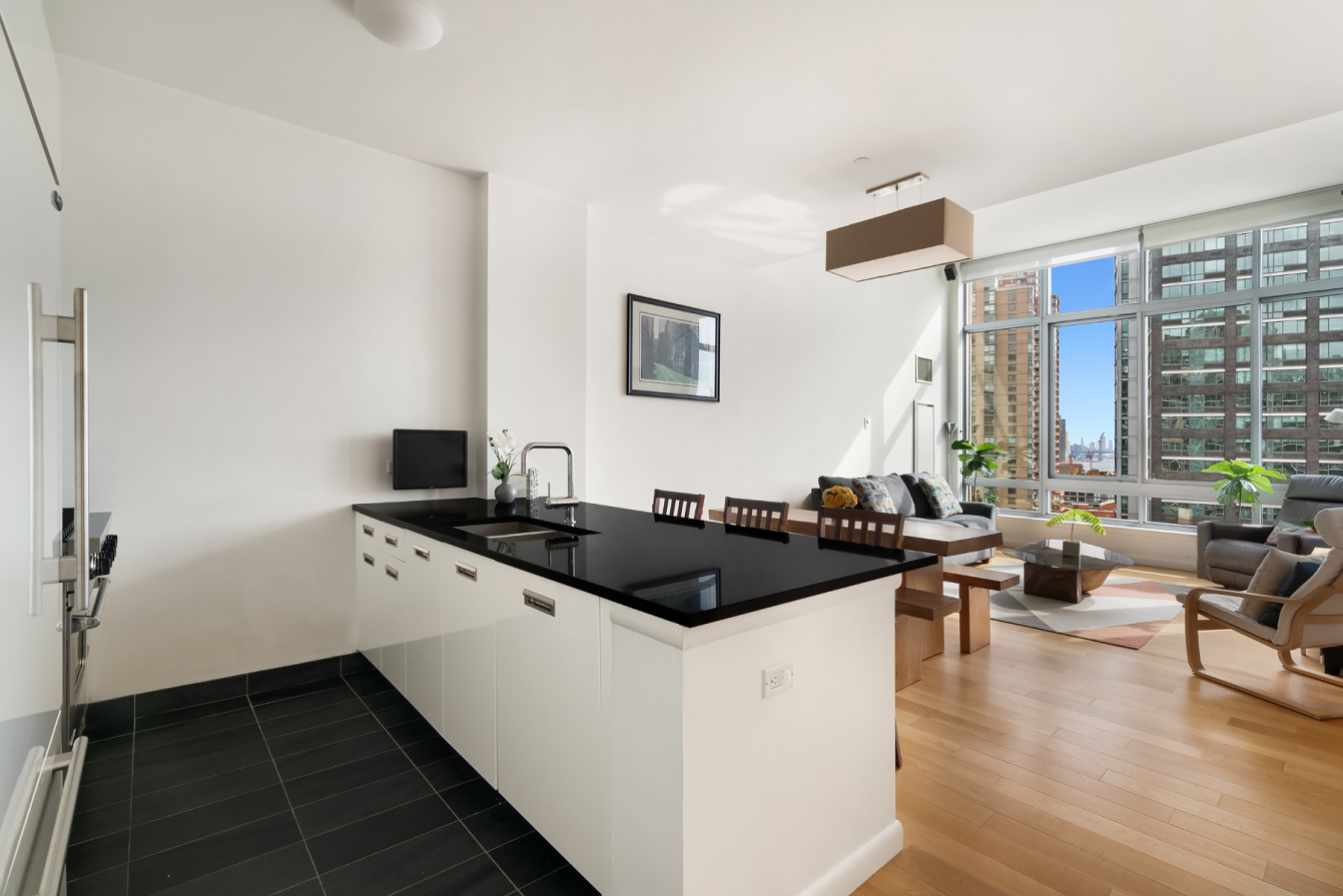 46-30 Center Boulevard, Unit 1706 Queens, NY 11109 - Photo 4 of 16