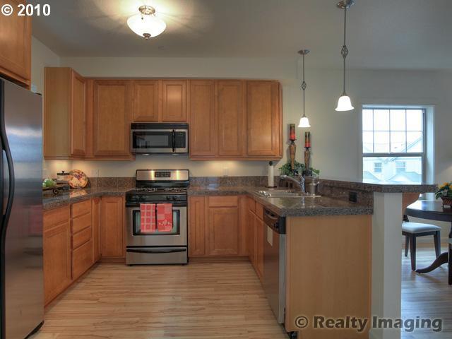 9239 Northwest Germantown Road, Unit 43 Portland, OR 97231 - Photo 6 of 11 Gallery Image 6