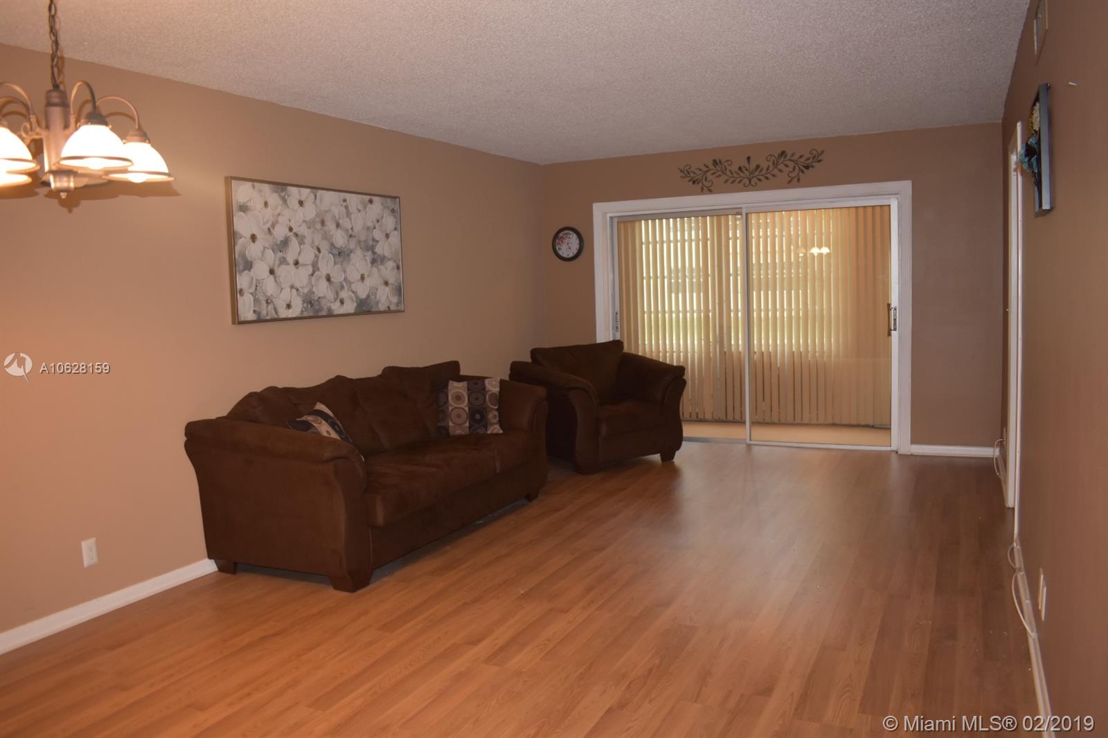 301 Cambridge Road, Unit 102 Hollywood, FL 33024 - Photo 7 of 14 Gallery Image 7
