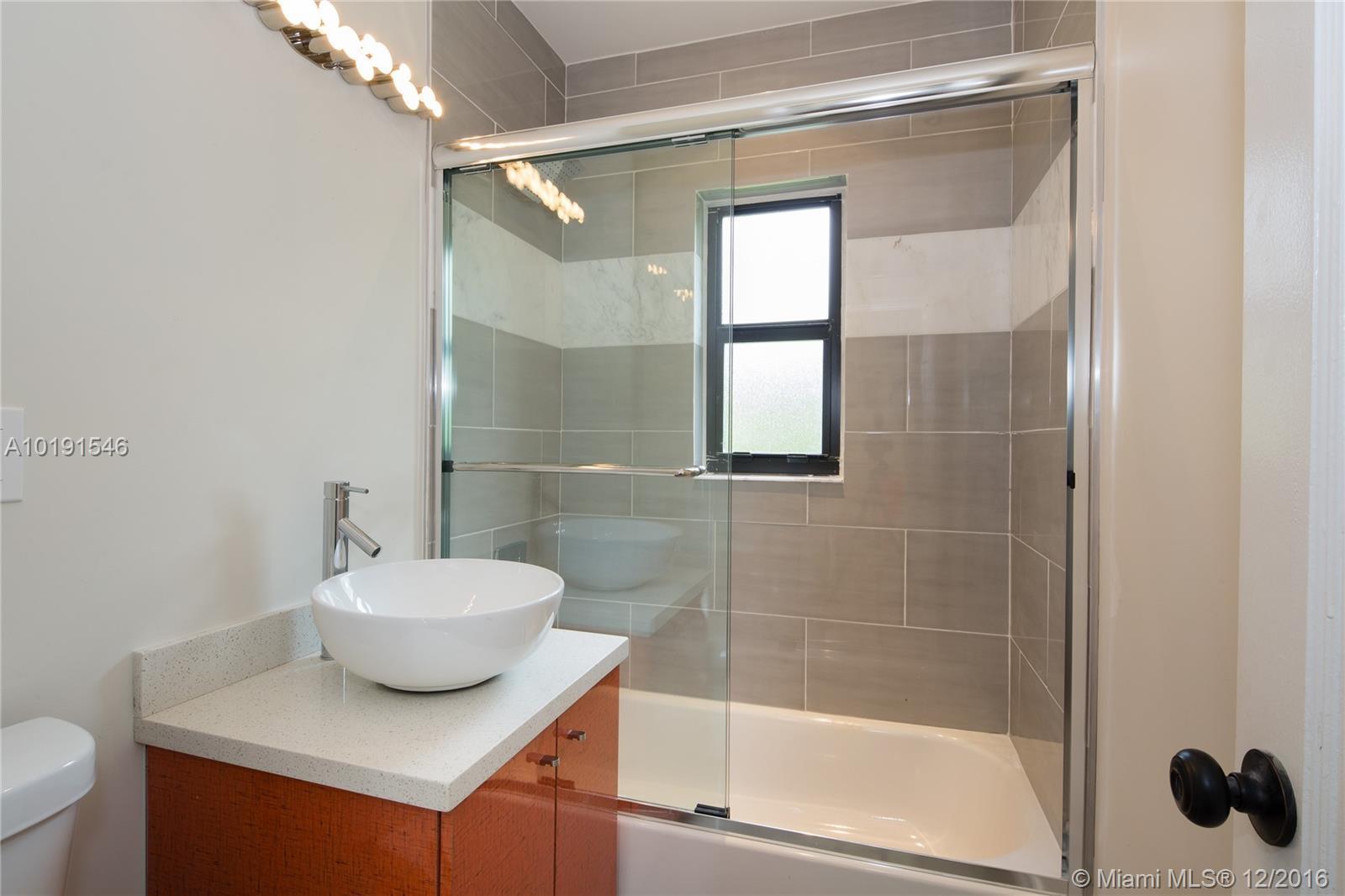 155 Northwest 86th Street El Portal, FL 33150 - Photo 10 of 14