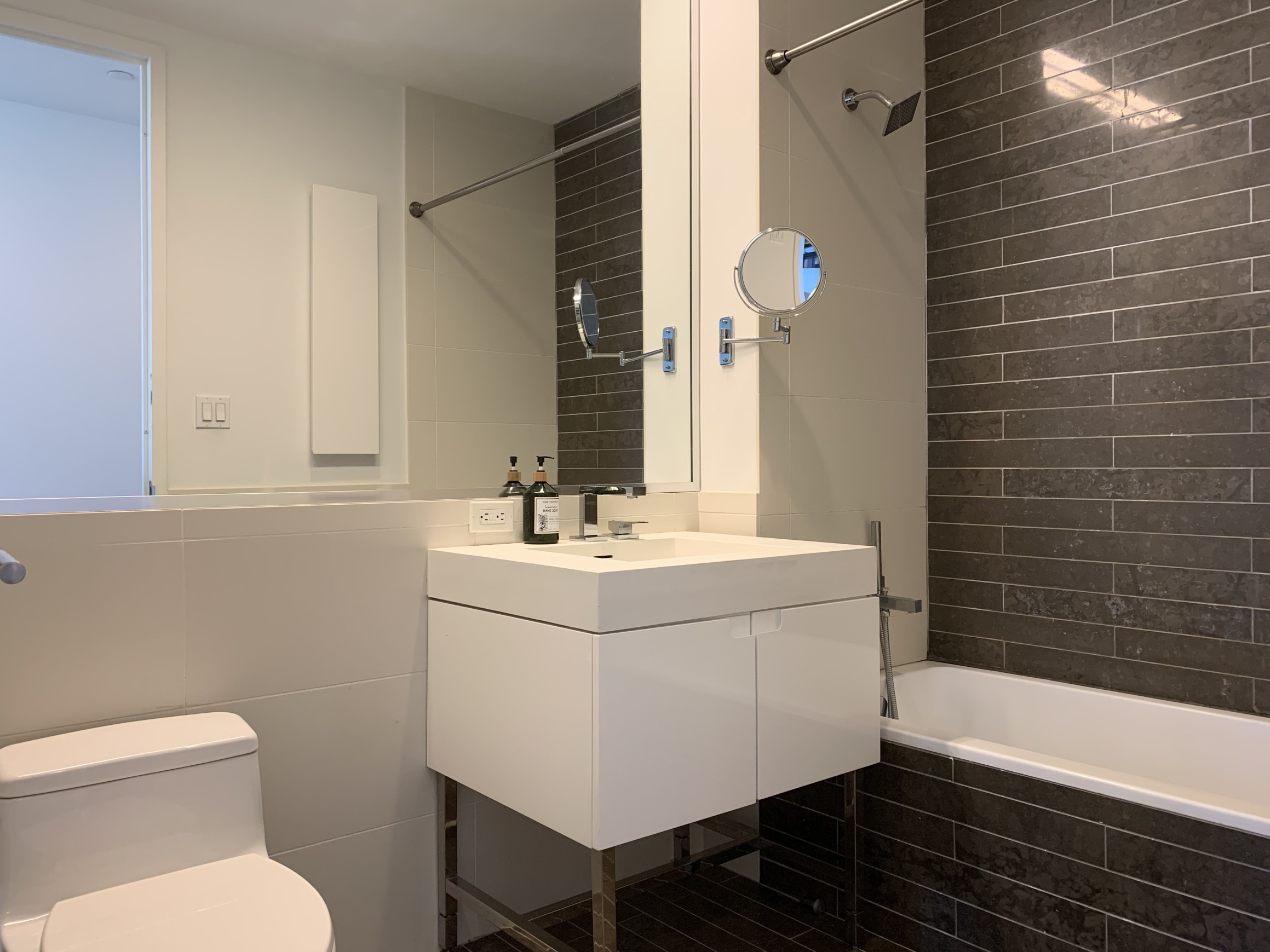 388 Bridge Street, Unit 41D Brooklyn, NY 11201 - Photo 6 of 12