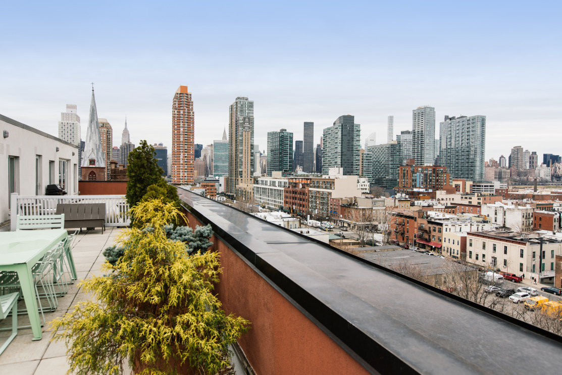 10-63 Jackson Avenue, Unit 7G Queens, NY 11101 - Photo 9 of 13