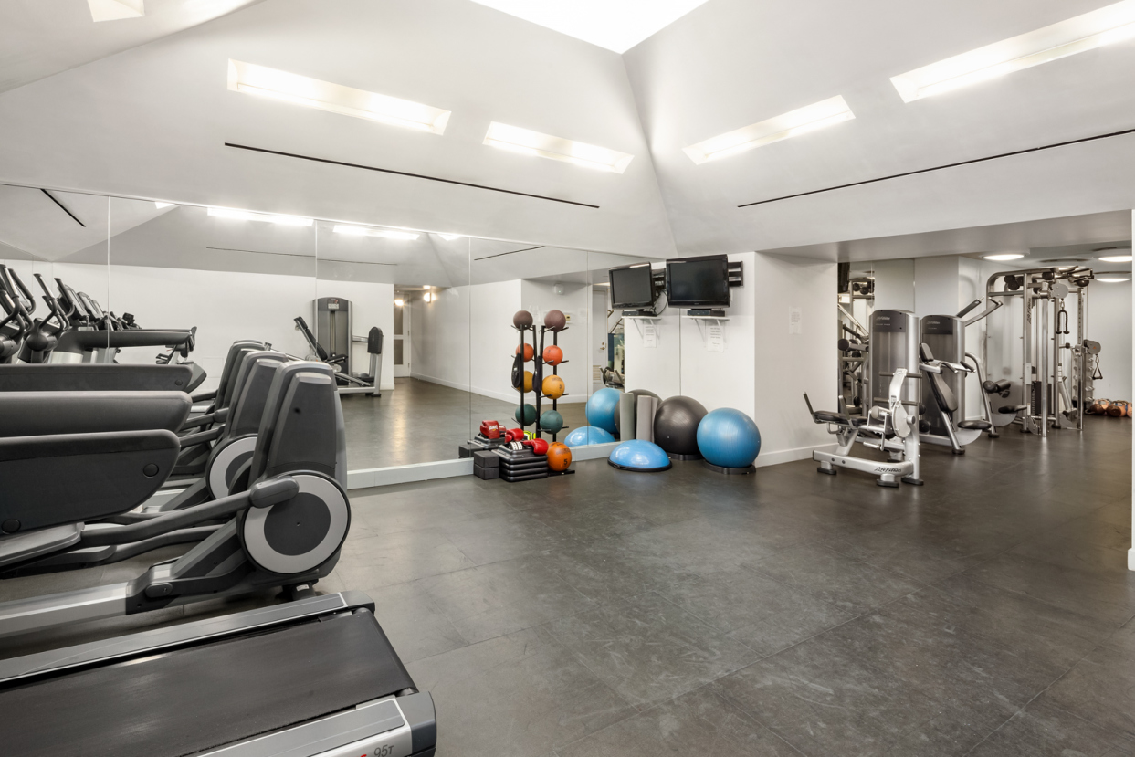 311 West Broadway, Unit PHE Manhattan, NY 10013 - Photo 18 of 21