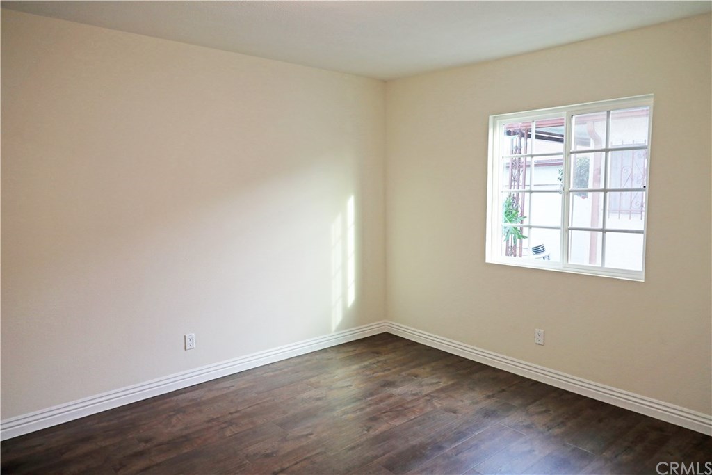 901 South Clymar Avenue Compton, CA 90220 - Photo 7 of 12