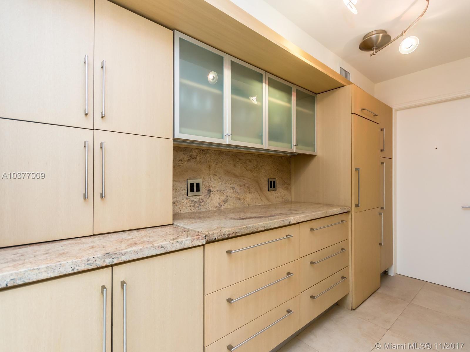 607 Ocean Drive, Unit 9K Key Biscayne, FL 33149 - Photo 36 of 78