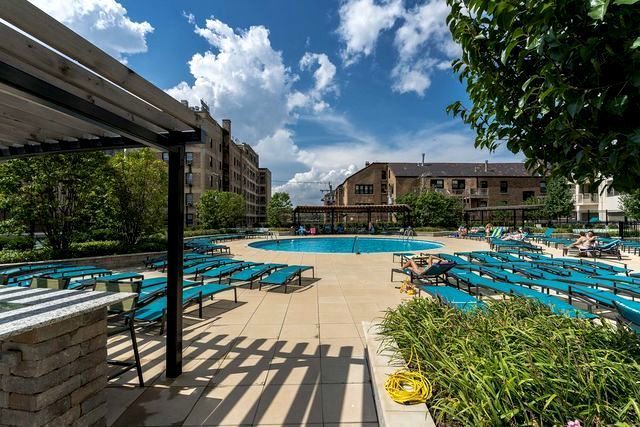 3930 N Pine Grove Ave, Chicago, IL 60613 - Photo 15 of 20