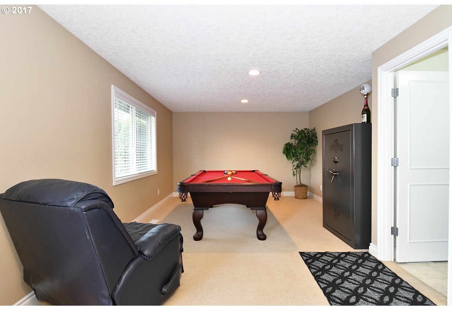 2650 Southeast Barnes Road Gresham, OR 97080 - Photo 8 of 20 Gallery Image 8