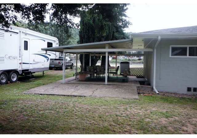 444 Tipton Road Roseburg, OR 97471 - Photo 16 of 31 Gallery Image 16