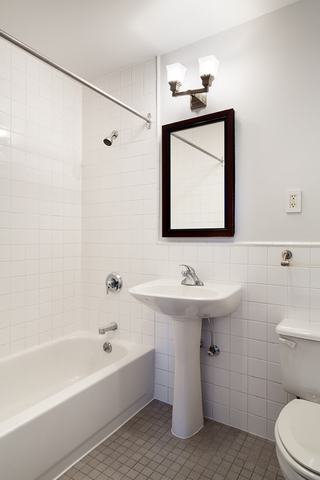 29 Tiffany Place, Unit 4J Brooklyn, NY 11231 - Photo 7 of 14