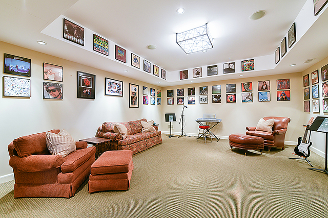 889 Sheridan Road Winnetka, IL 60093 - Photo 56 of 65