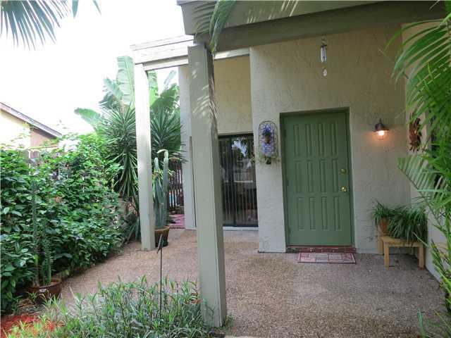 528 Southwest 166th Terrace Weston, FL 33326 - Photo 3 of 17