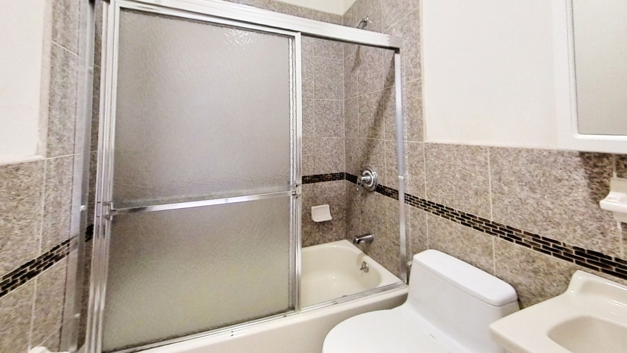 256 West 135th Street, Unit 3R Manhattan, NY 10030 - Photo 2 of 4