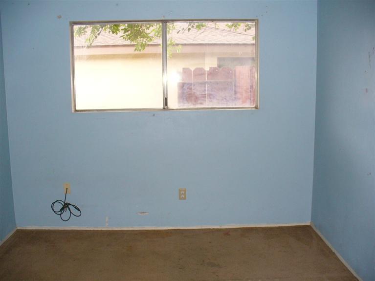 3924 Harris Road Bakersfield, CA 93313 - Photo 13 of 20 Gallery Image 13