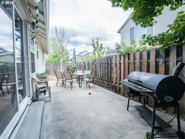 933 Northeast Mariners Loop Portland, OR 97211 - Photo 10 of 13 Gallery Image 10