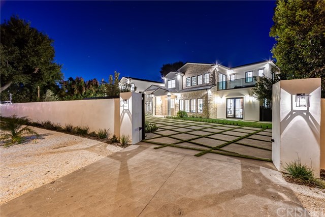 4525 Libbit Avenue Encino, CA 91436 - Photo 3 of 65