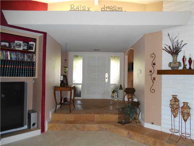 16291 Rostrata Hill Road Poway, CA 92064 - Photo 8 of 18