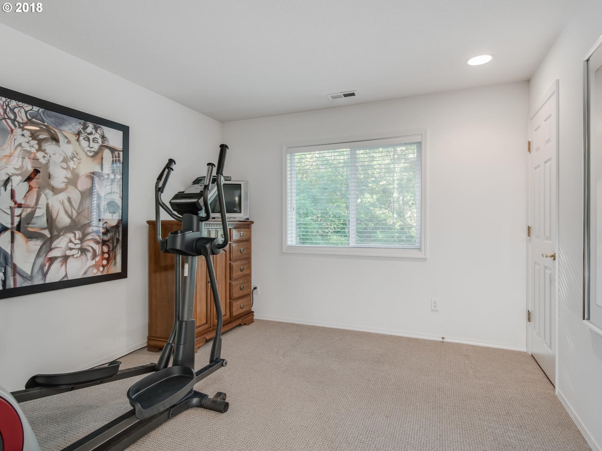 15940 Southwest Cardinal Loop Beaverton, OR 97007 - Photo 17 of 32 Gallery Image 17