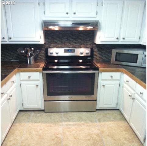 17564 Northwest Springville Road, Unit H1 Portland, OR 97229 - Photo 3 of 12 Gallery Image 3