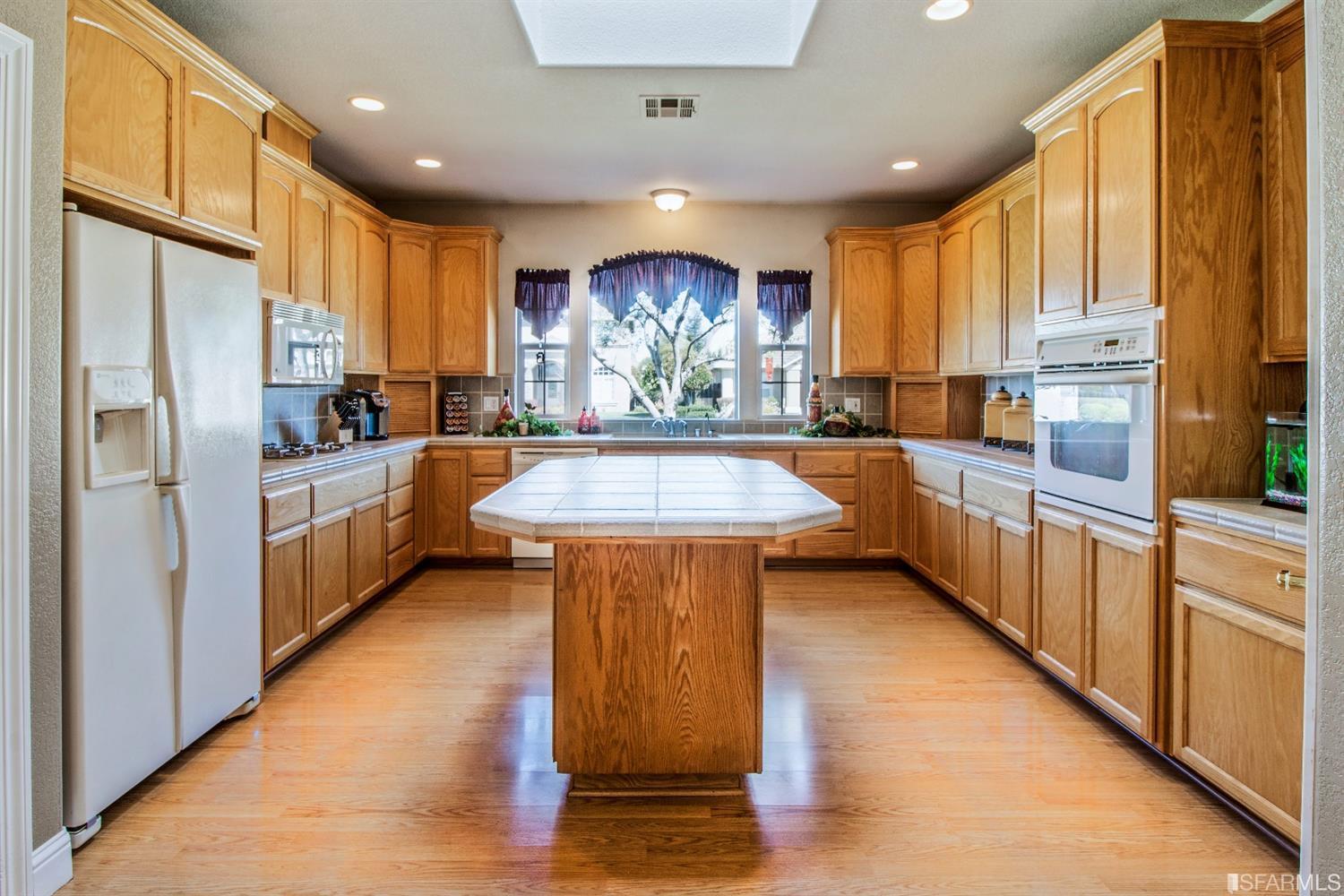 1212 Buzzini Court Ripon, CA 95366 - Photo 14 of 36