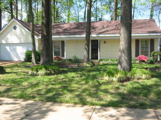 7040 Rockingham Road Memphis, TN 38125 - Photo 1 of 7