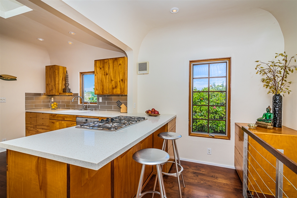 89 East E Street Encinitas, CA 92024 - Photo 12 of 25