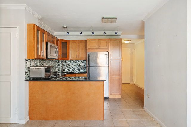 $2,200 | 122 Ashland Place, Unit 10E | Downtown Brooklyn