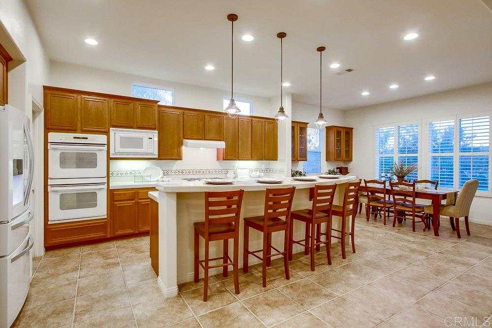 602 Ridgemont Circle Escondido, CA 92027 - Photo 7 of 25 Gallery Image 7