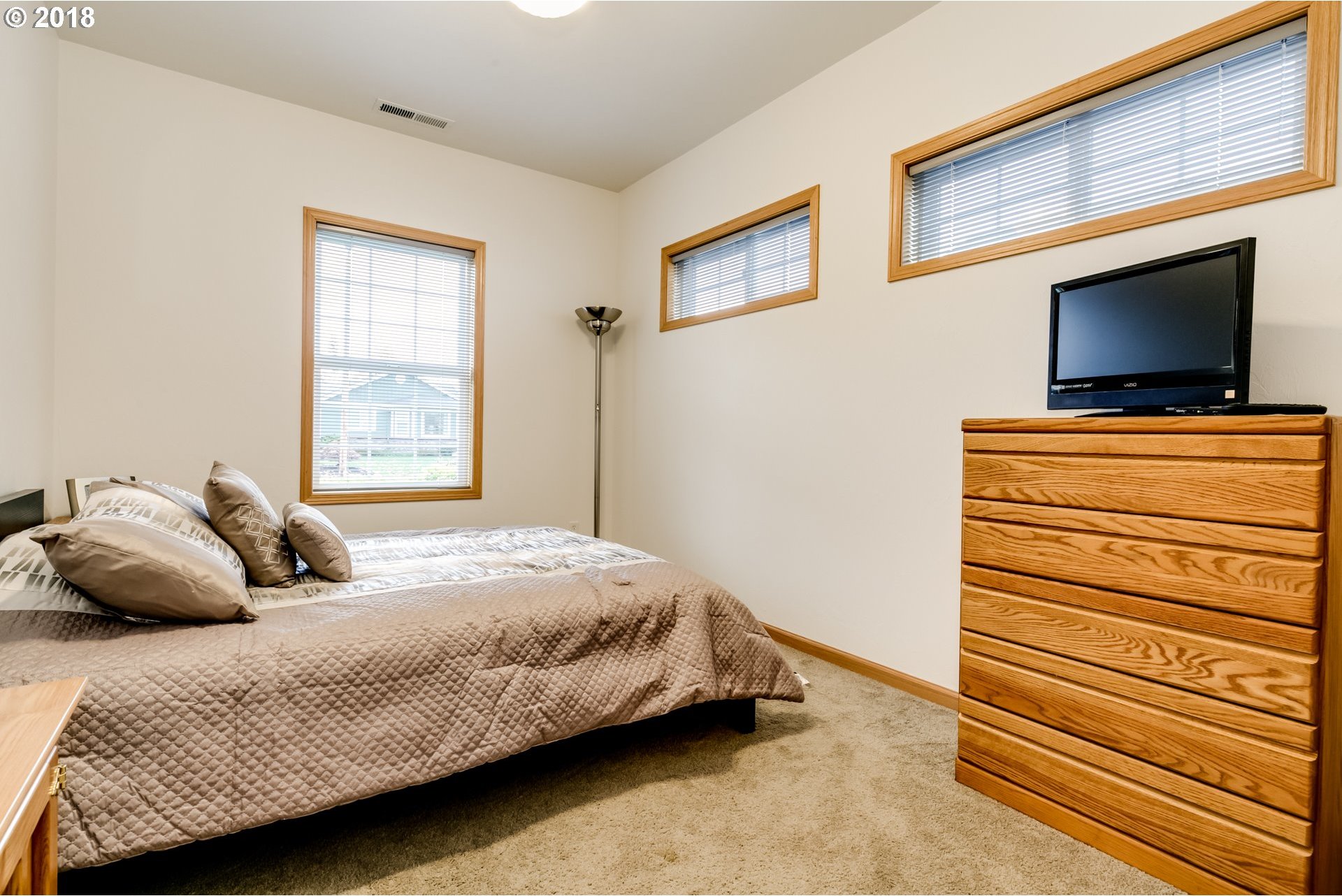 909 S Street Springfield, OR 97477 - Photo 19 of 29