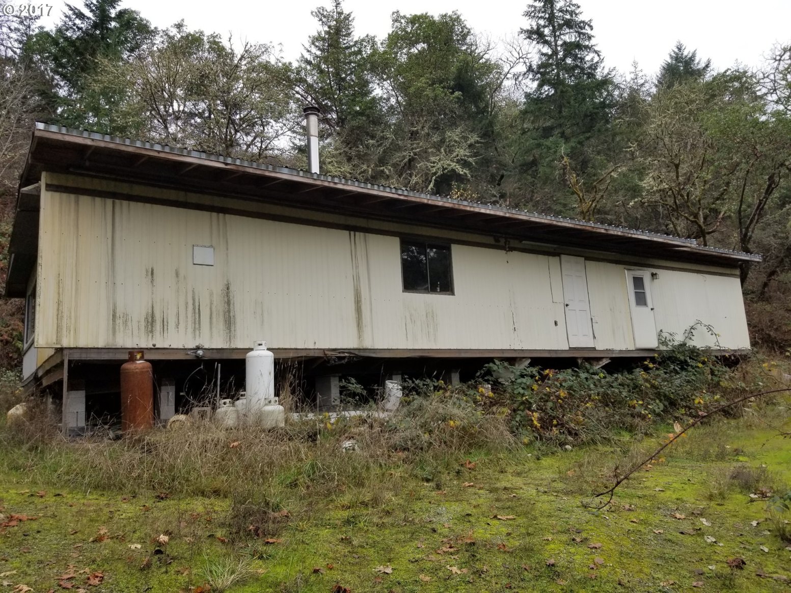 3860 Canyonville-Riddle Road Riddle, OR 97469 - Photo 16 of 20