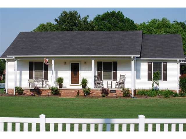 230 Farmington Road Savannah, TN 38372 - Photo 1 of 12 Gallery Image 1