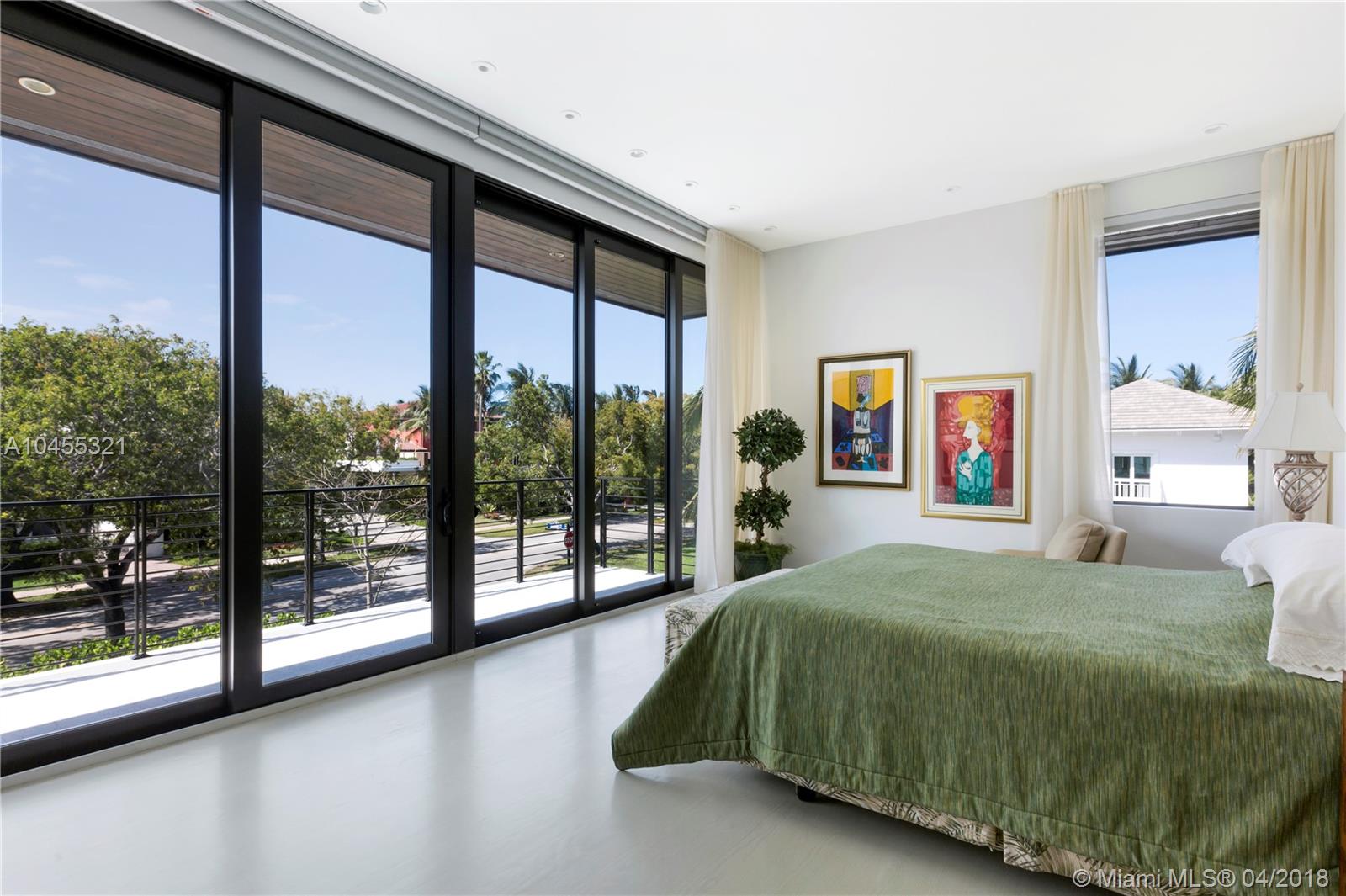 265 Harbor Drive Key Biscayne, FL 33149 - Photo 20 of 36