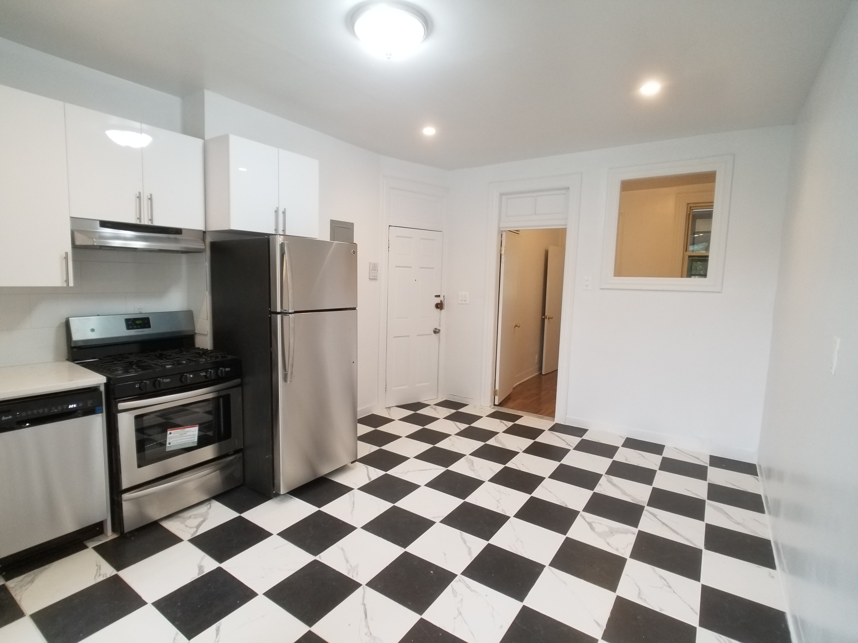 111 Freeman Street, Unit 2L Brooklyn, NY 11222 - Photo 10 of 13