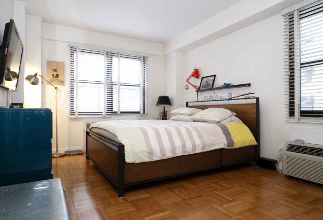 240 East 76th Street, Unit 2N Manhattan, NY 10021 - Photo 5 of 7