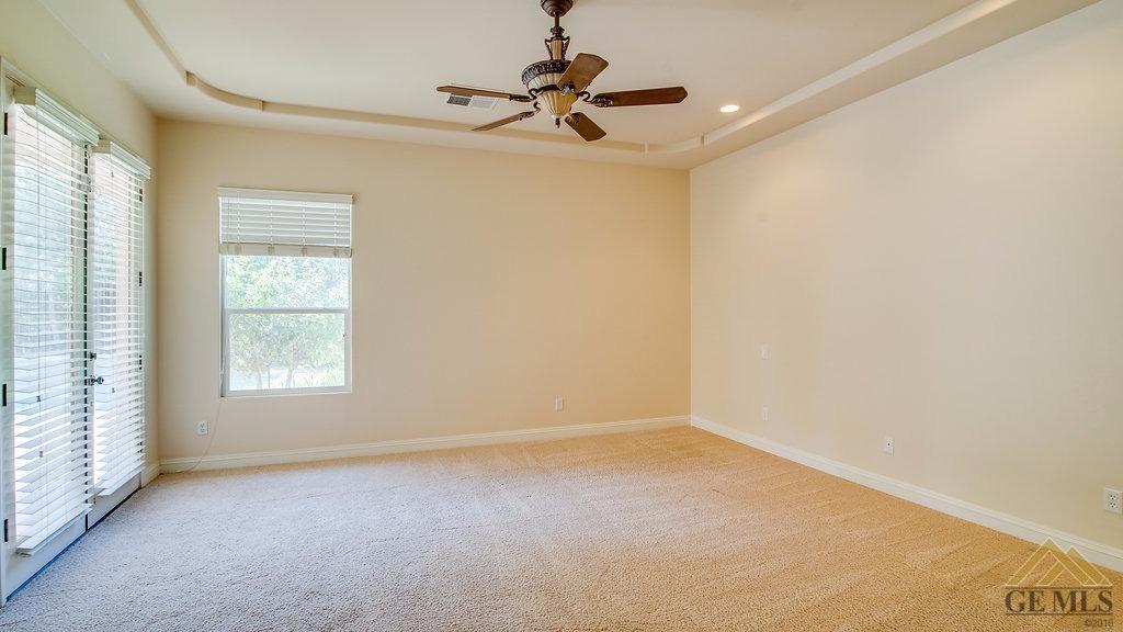 10207 Skiles Drive Bakersfield, CA 93311 - Photo 33 of 34
