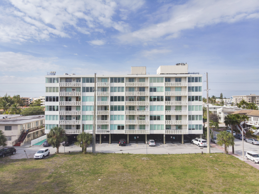 8233 Harding Avenue, Unit 701 701 Miami Beach, FL 33141 - Photo 17 of 18