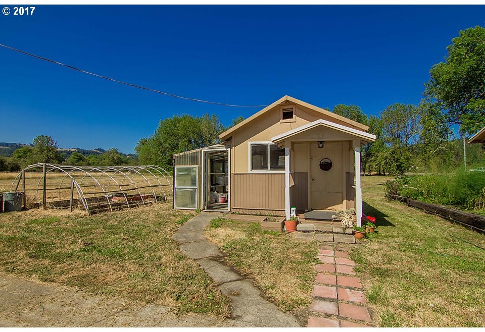 2823 Nonpareil Road Sutherlin, OR 97479 - Photo 27 of 32