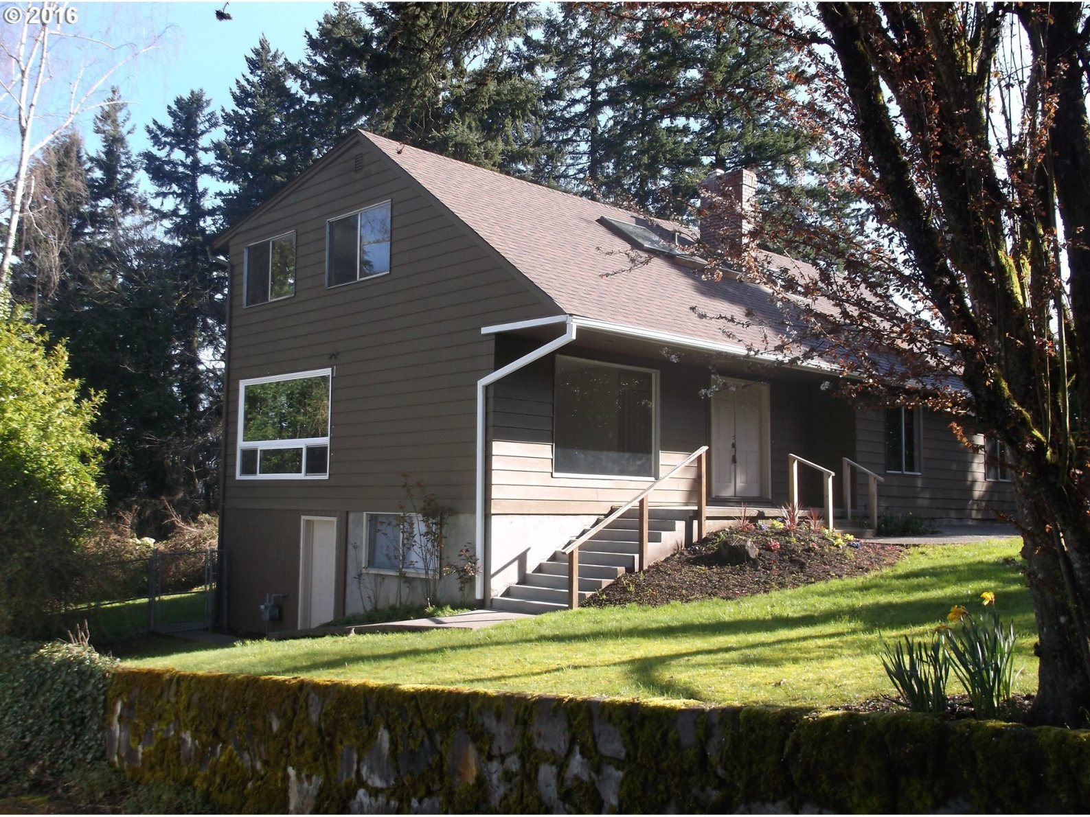 5901 Southwest Brugger Street Portland, OR 97219 - Photo 4 of 32 Gallery Image 4