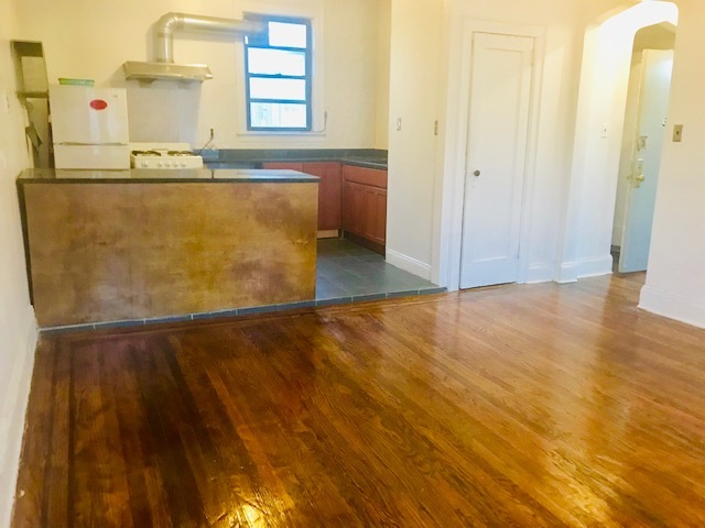 267 Graham Avenue, Unit 3 Brooklyn, NY 11211 - Photo 1 of 6