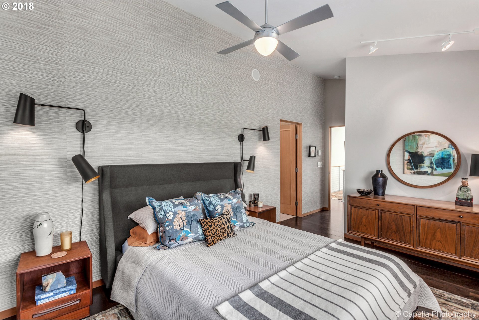 623 Southwest Orchid Street Portland, OR 97219 - Photo 16 of 32 Gallery Image 16
