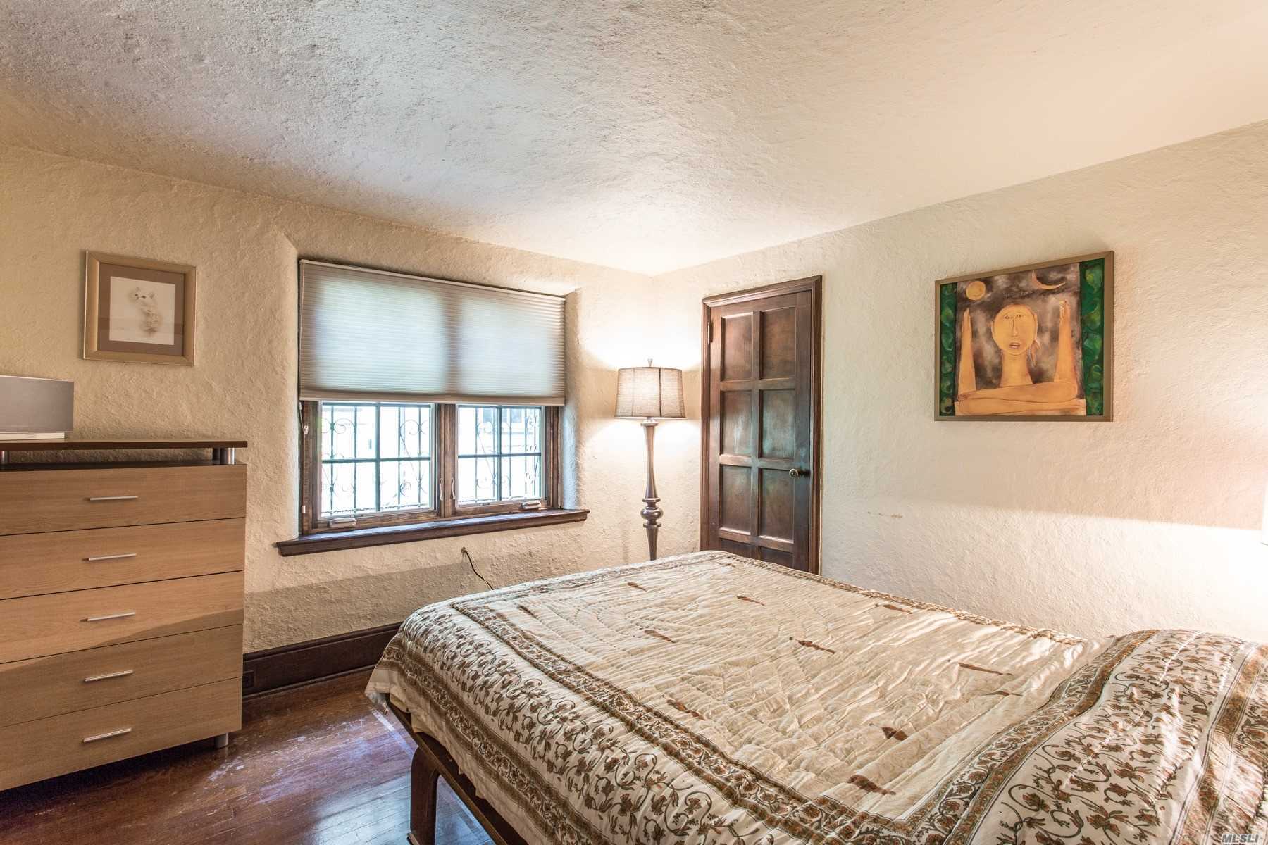 7 Holder Place Queens, NY 11375 - Photo 8 of 19