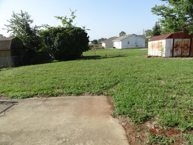 402 Eddy Street Oak Grove, KY 42262 - Photo 11 of 12