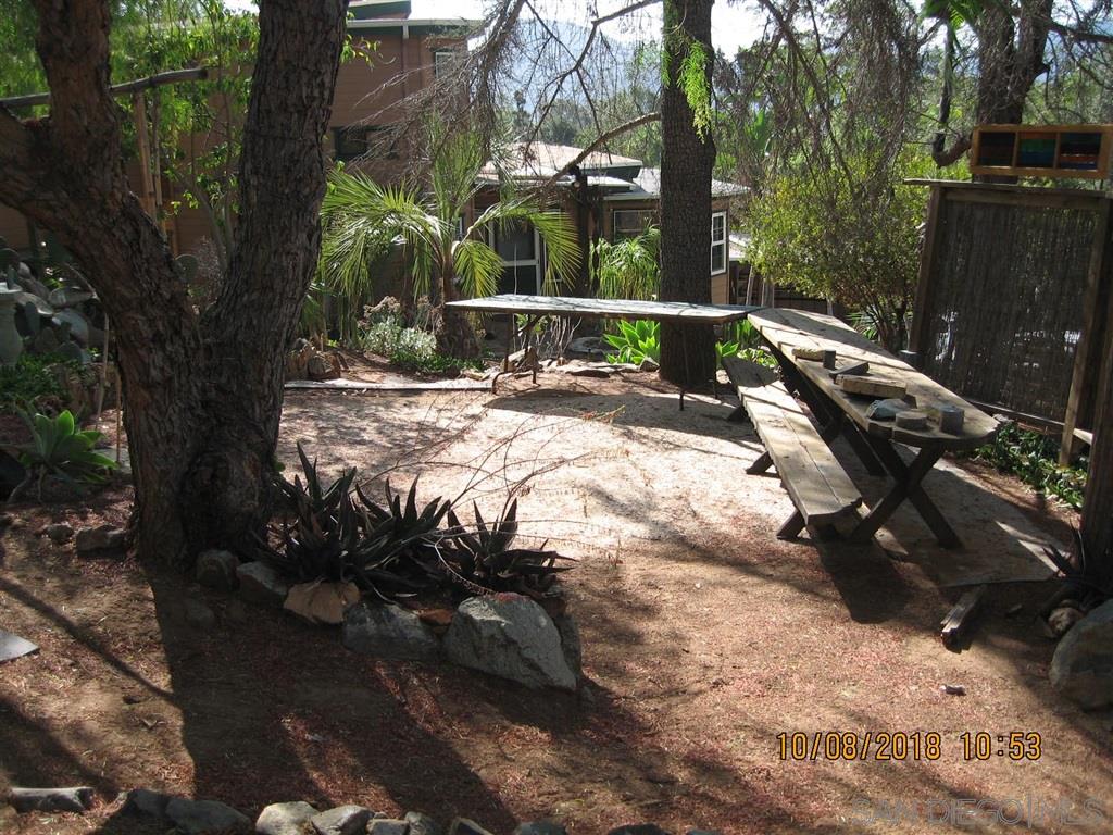 20307 Beech Lane Escondido, CA 92029 - Photo 4 of 14