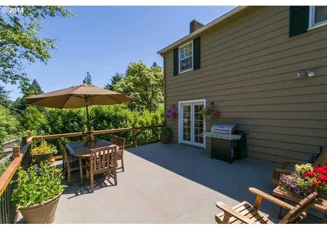 3655 Southwest Spring Garden Court Portland, OR 97219 - Photo 16 of 16 Gallery Image 16