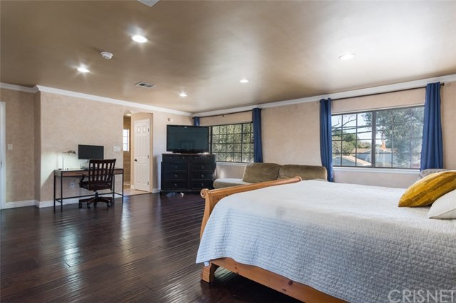 23408 Cherry Street Newhall, CA 91321 - Photo 10 of 28