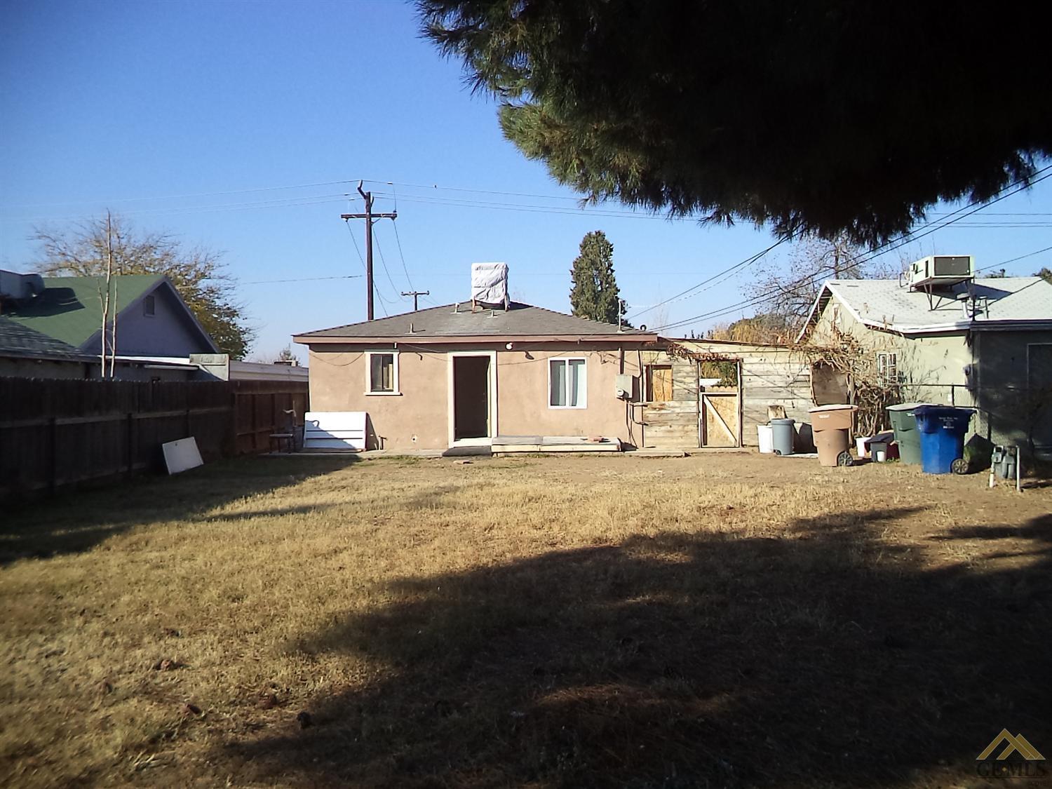 1304 Sequoia Drive Bakersfield, CA 93308 - Photo 14 of 17