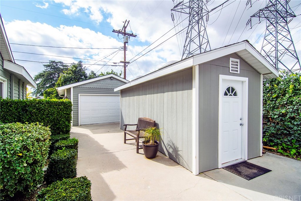 11361 Gaviota Avenue Granada Hills, CA 91344 - Photo 31 of 33