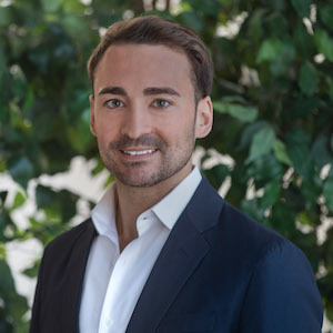 Headshot of Colin Bayley