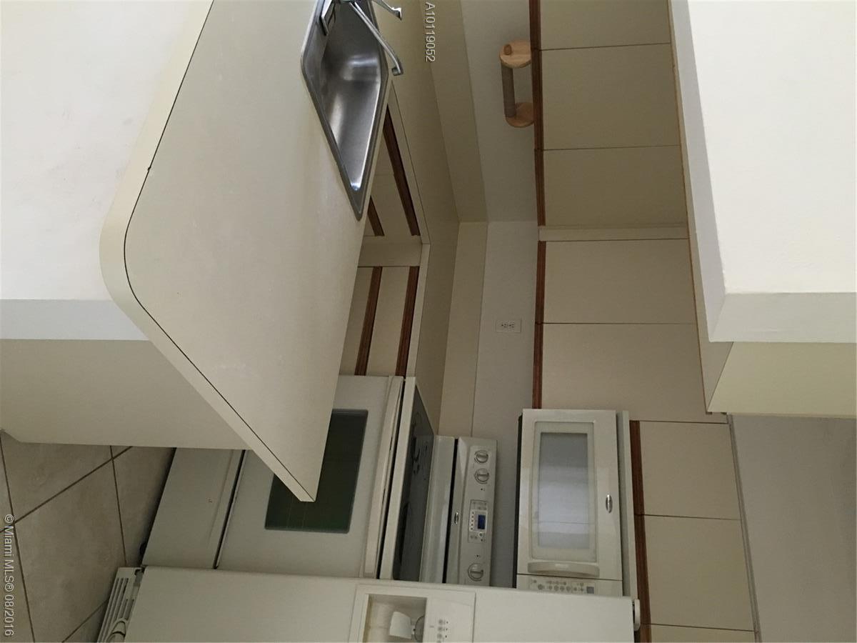 17320 Northwest 67th Place, Unit F7 Hialeah, FL 33015 - Photo 5 of 15