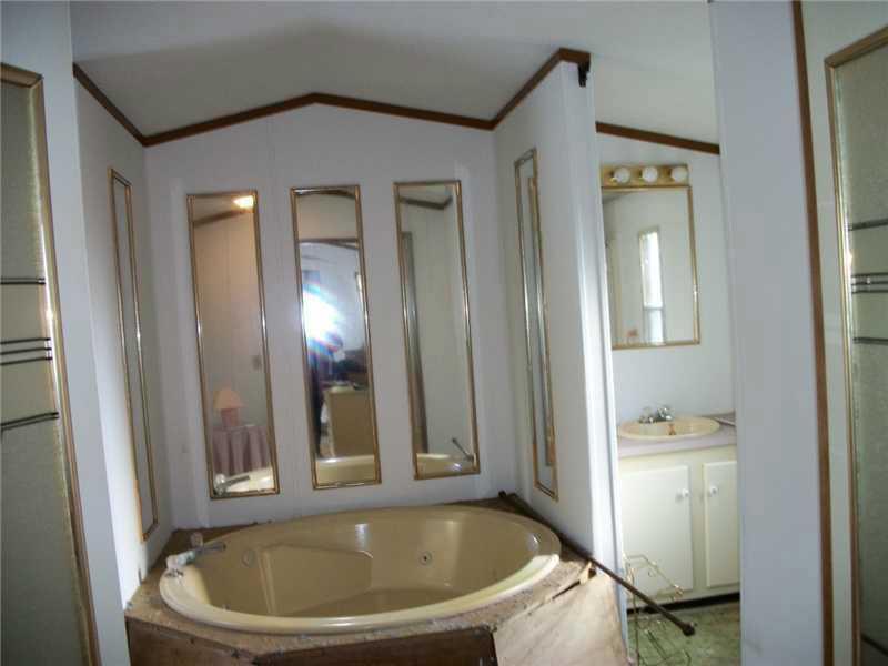 140 Ruth Lane Ligonier, PA 15658 - Photo 13 of 19 Gallery Image 13
