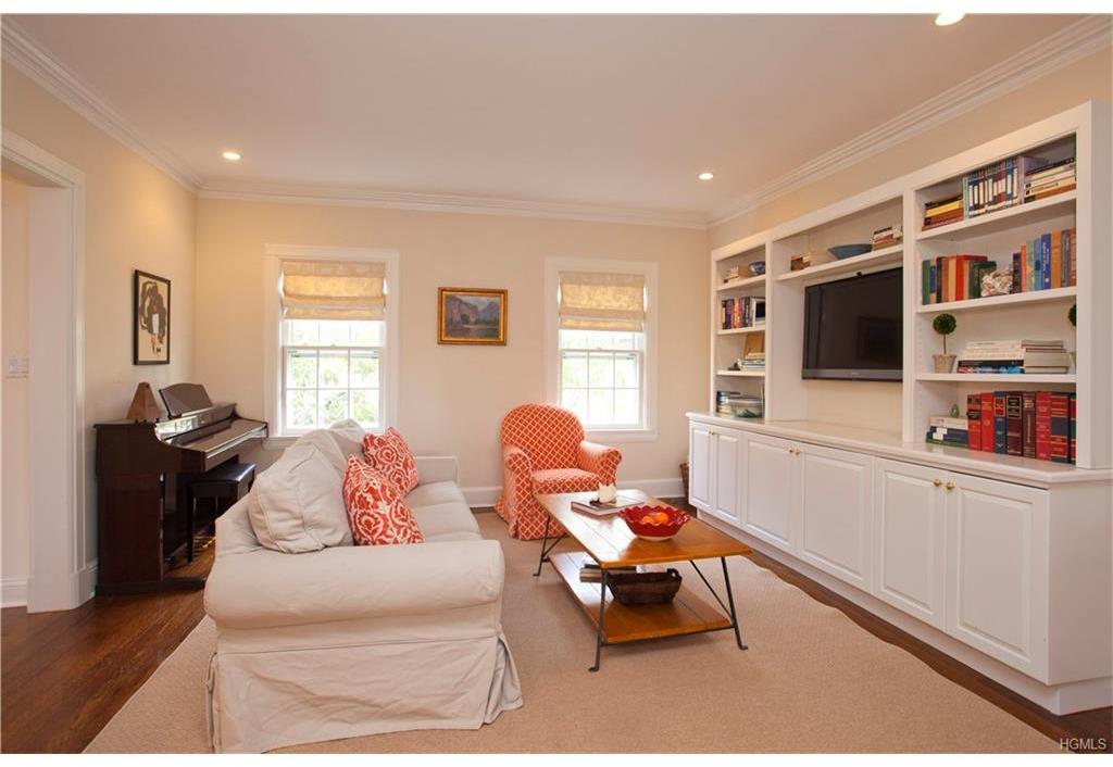 52 Cedar Lane Bronxville, NY 10708 - Photo 10 of 23